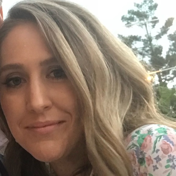 Meet your Posher, Nikkola - Picture 1 of 1